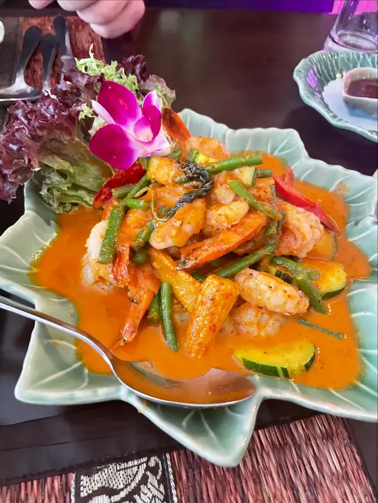 Anastasiia Tykhonovska_Khop Khun Thai Cuisine_Rijn_review