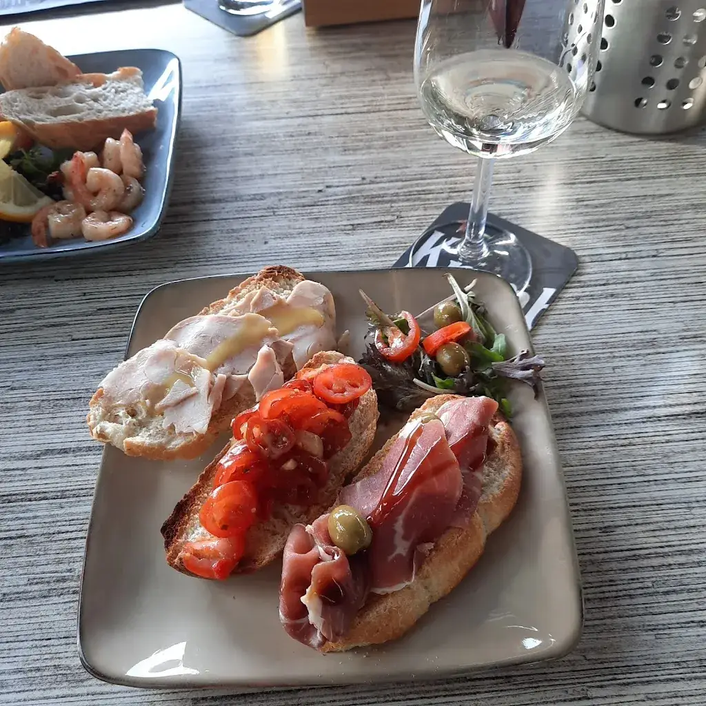 Restaurant & Snackpoint De Serre_Emmen_slider_image_2