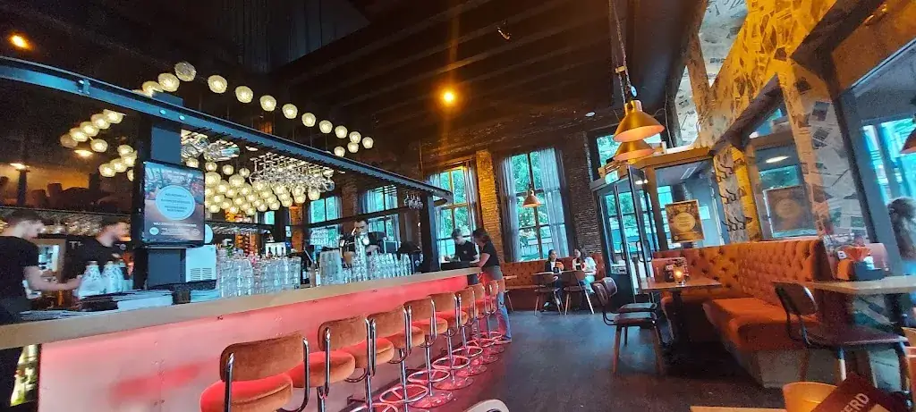 Melvin Trilsbeek_Stadscafé Blij_Zwolle_review