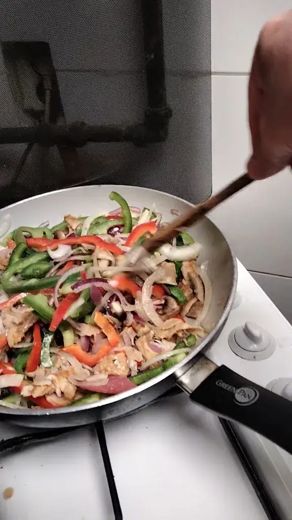 Mousa Hanafi_Eethuis Buitendams Pizzeria Grillroom_Hardinxveld-Giessendam_review