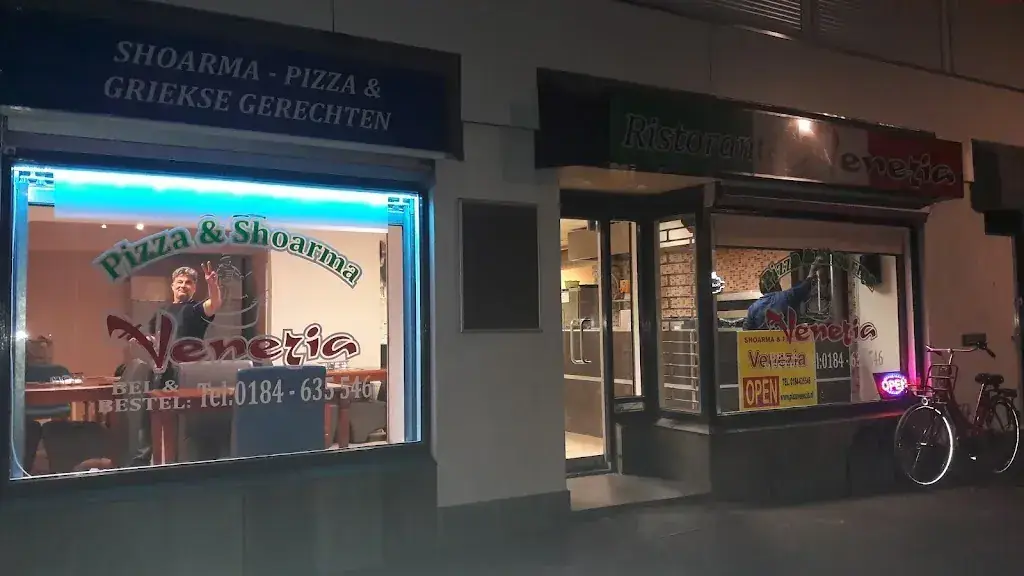 Shoarma & Pizzeria Venezia_Hardinxveld-Giessendam_slider_image_3