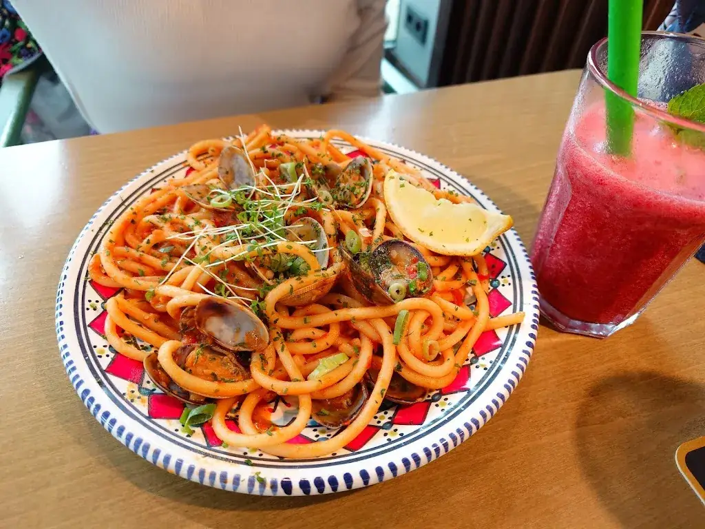 Hugo van der Heide_Paviljoen Struis_Ridderkerk_review