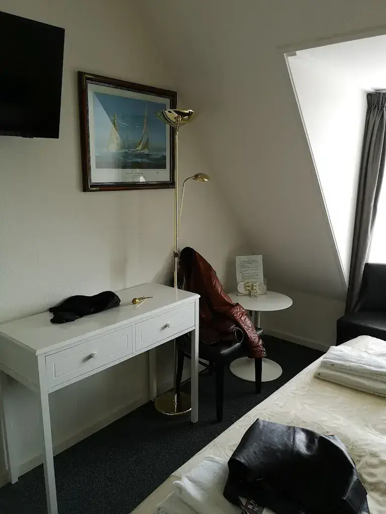 Ludo Van Raemdonck_Hotel De Wijnberg_Bolsward_review