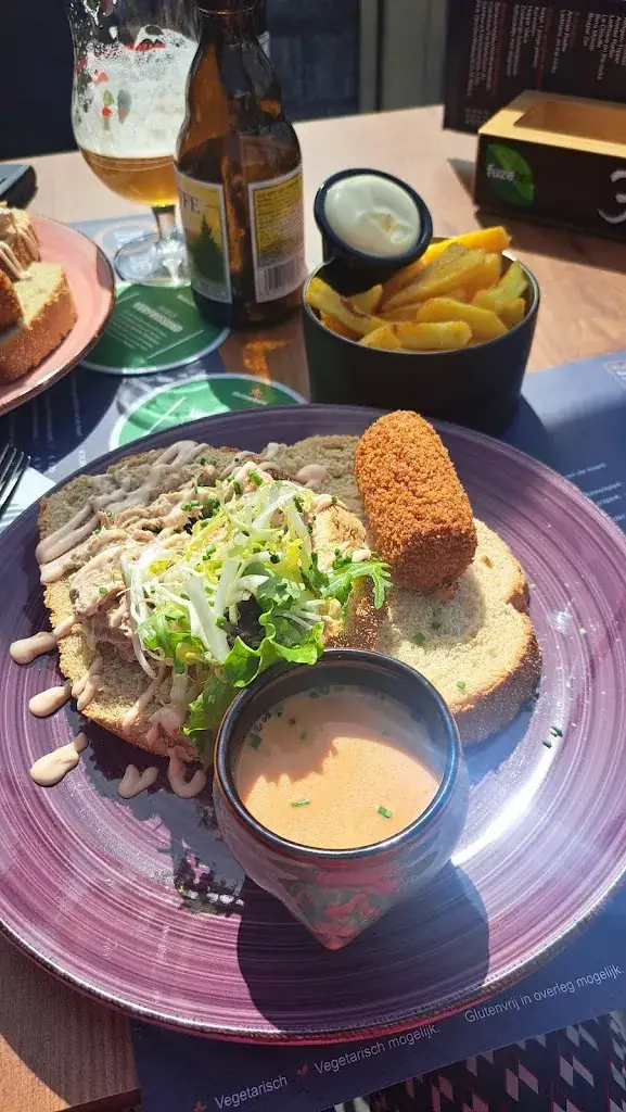 Raquel Slootweg_De Meiden Van..._Ridderkerk_recensione