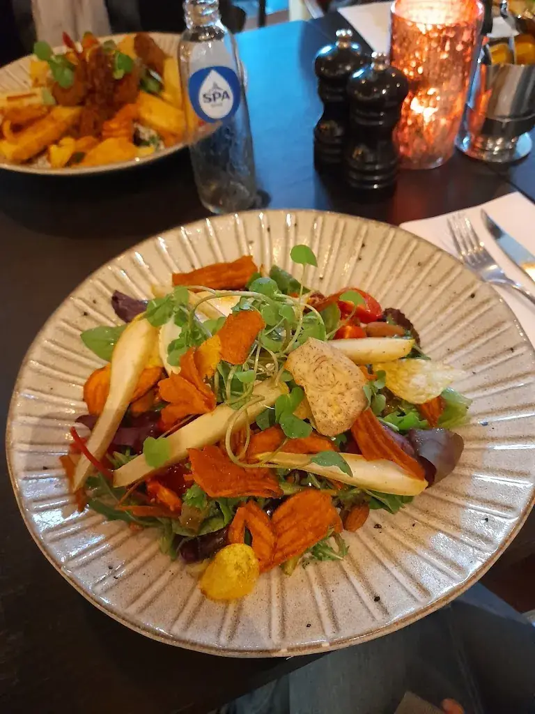 Elouan Theot_Grandcafé Burgerzaken_Ridderkerk_review