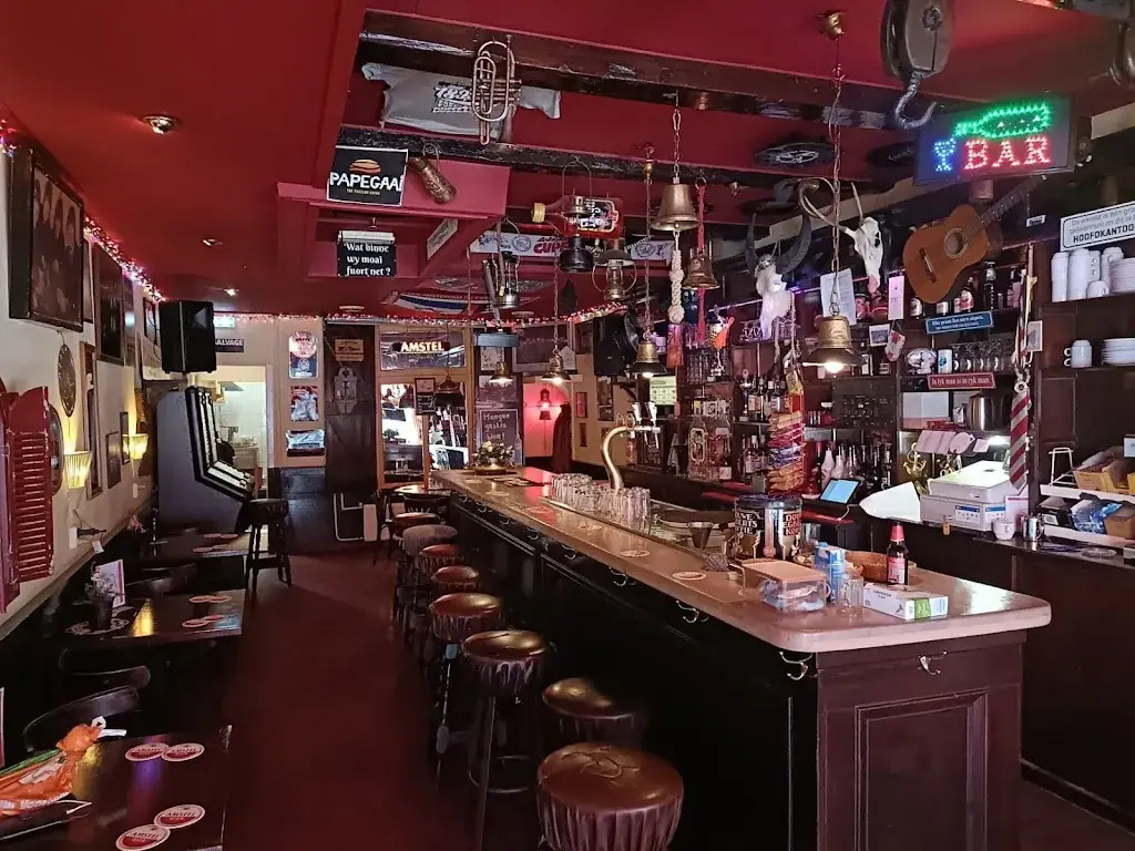 F.J.A.M. van der helm_Bruincafé Het Anker_Bolsward_review