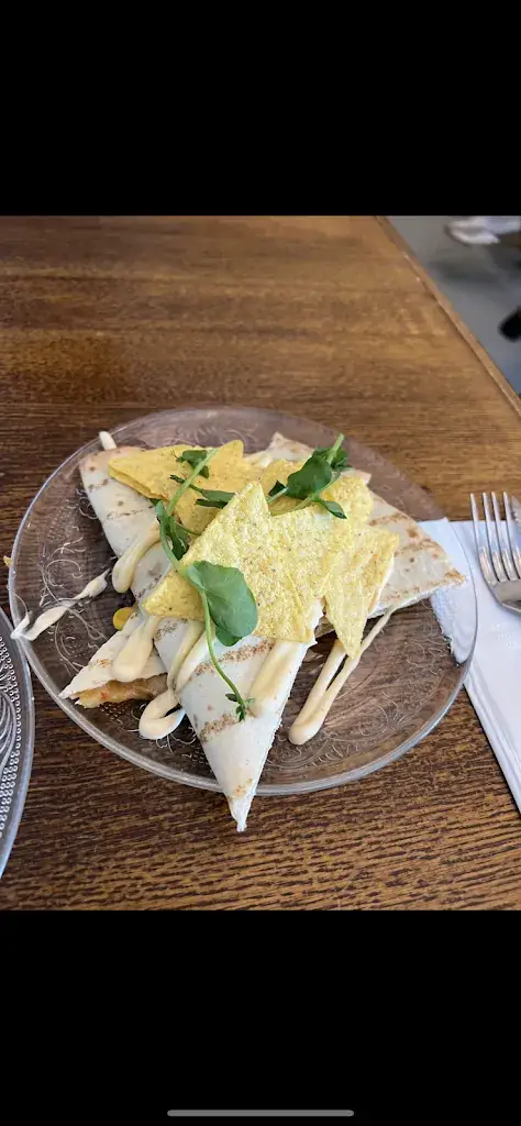 Luc P_NON Bar_Lier_review