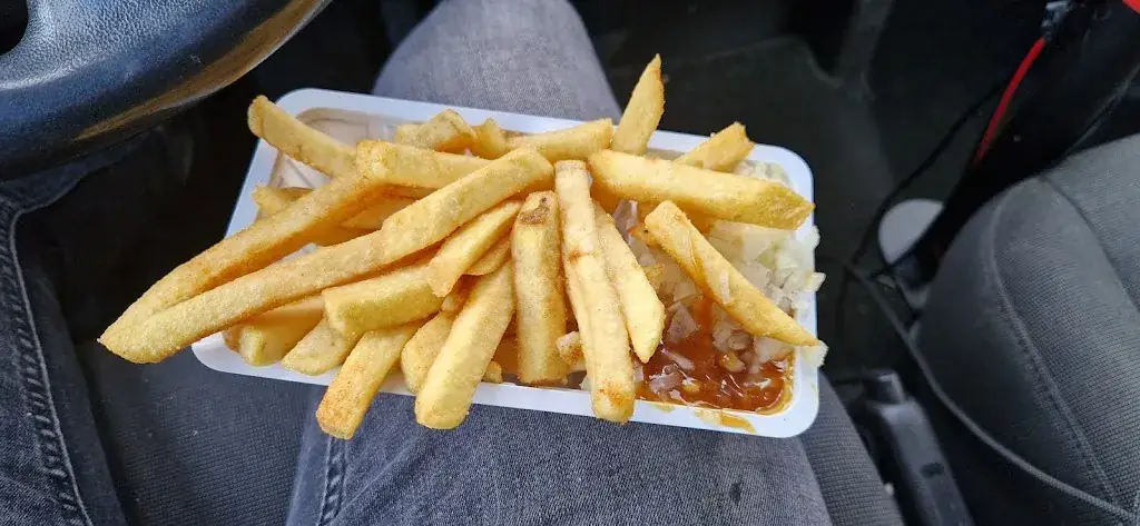 Ron Dellafron_Snackbar De Tramhalte_Bolsward_review