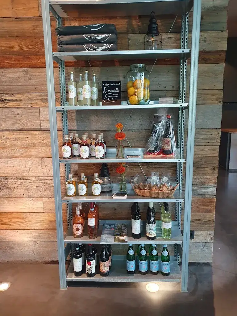 M. Nalbancheva_Restaurant Mercatu - osteria, koffie & bar, vergaderingen - Reeuwijk_Reeuwijk_review