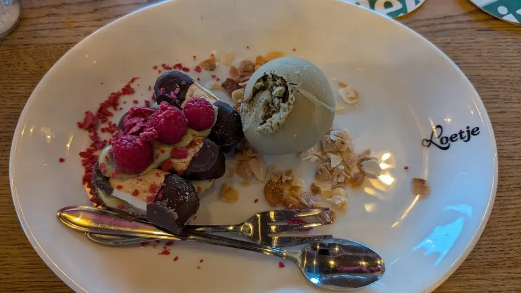 charl visser_Loetje Reeuwijk_Reeuwijk_review