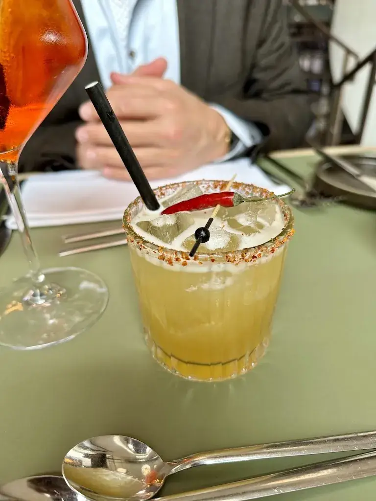 Rhoda Schnitzer_De Centrale_Delft_reseña