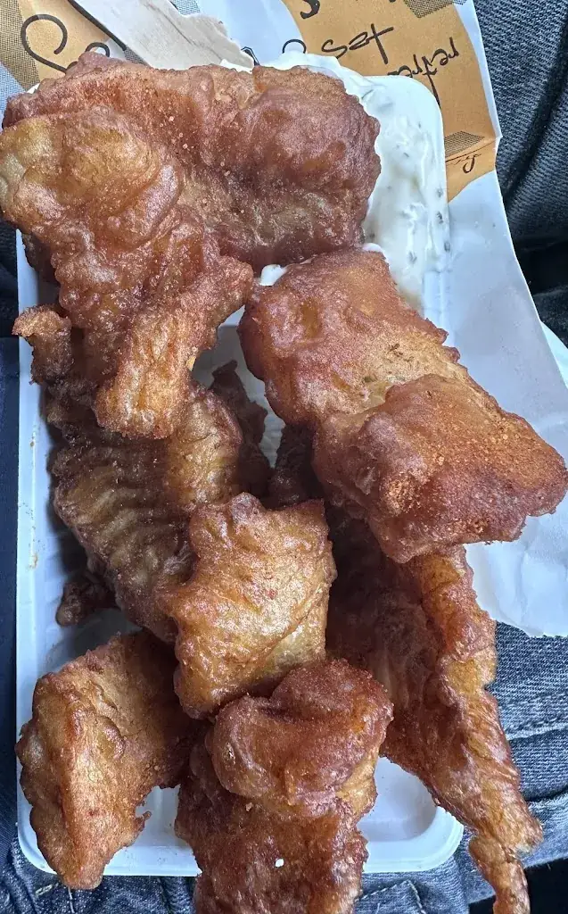 Royal Bouw en Onderhoud vof_Fish and Snack Food Duinzigt_Haag_review