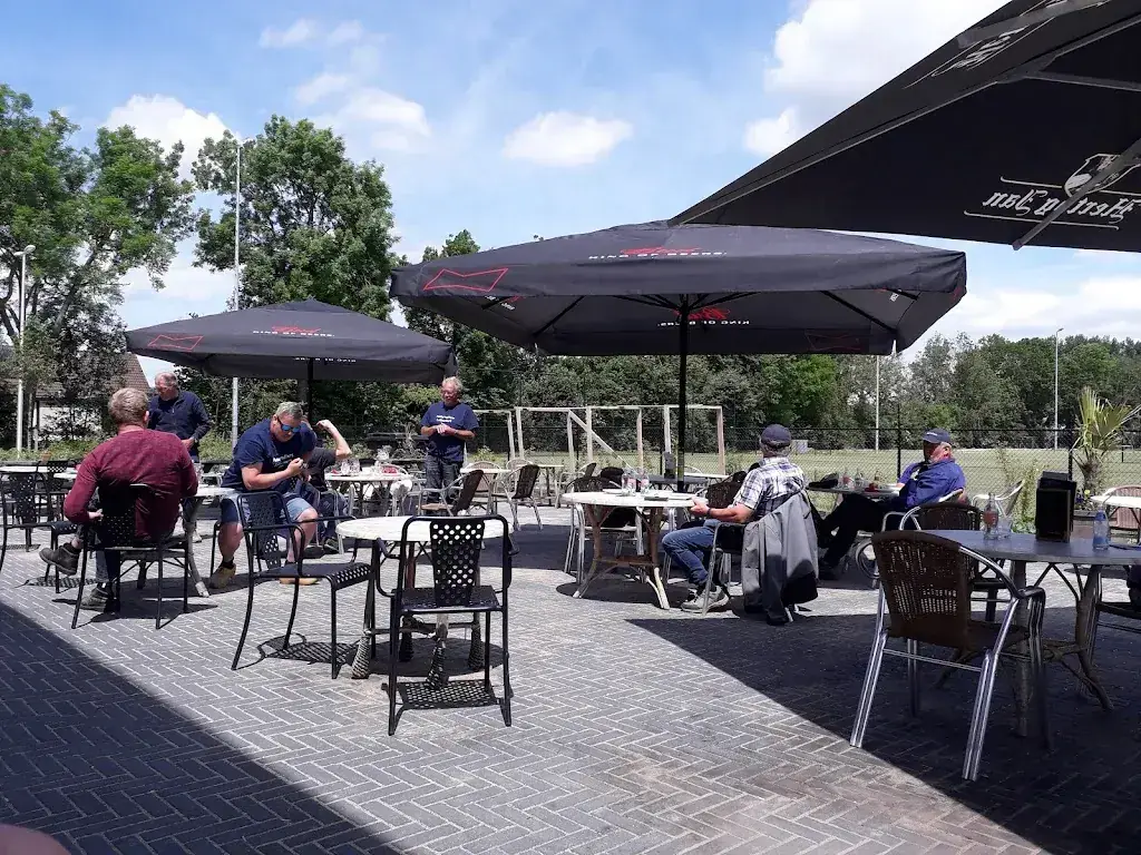 Plein 2 restaurant in Giessenburg