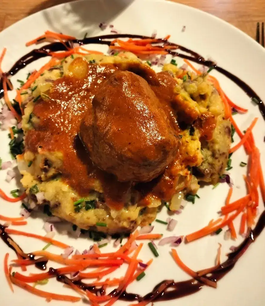 Davide Colombi_Oma Toos Scheveningen, Pannenkoekenhuis Scheveningen_Haag_avis