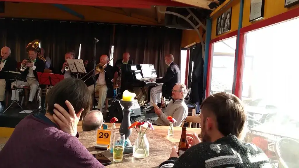 Kookaburra Beach_Haag_slider_image_2