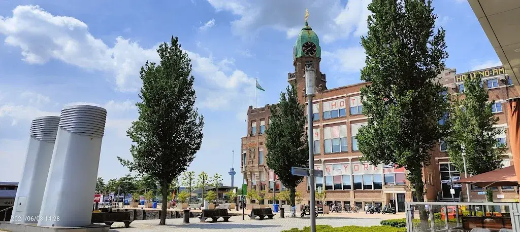 Dr Win Sutanto_Loetje Rotterdam Kop van Zuid_Rotterdam_review