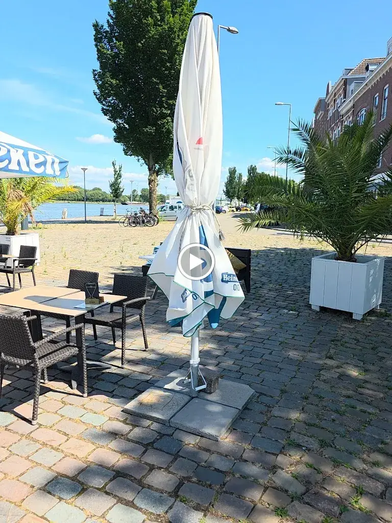 Restaurant MAAS_Rotterdam_slider_image_2