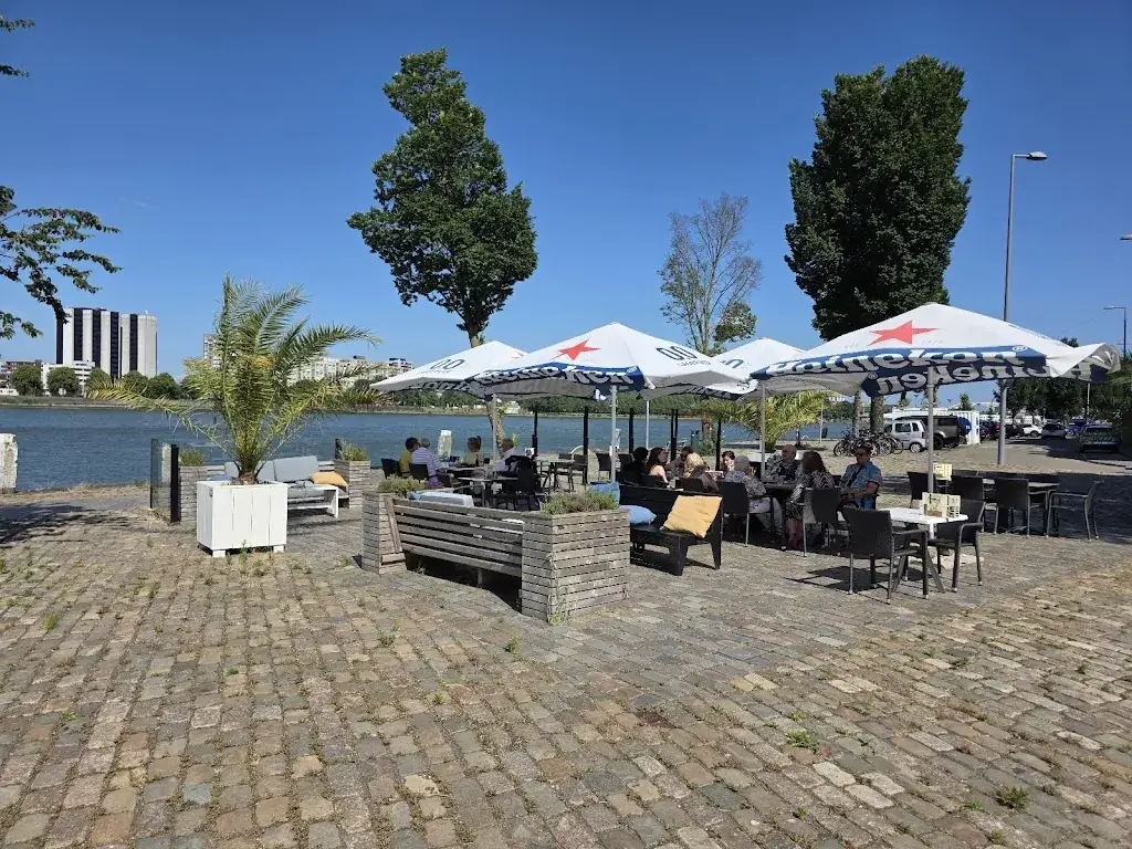 Restaurant MAAS_Rotterdam_slider_image_3