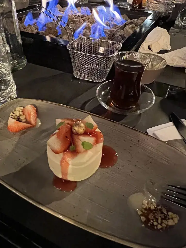 Menü_Restaurant MEQAN_IJssel_Bild_1