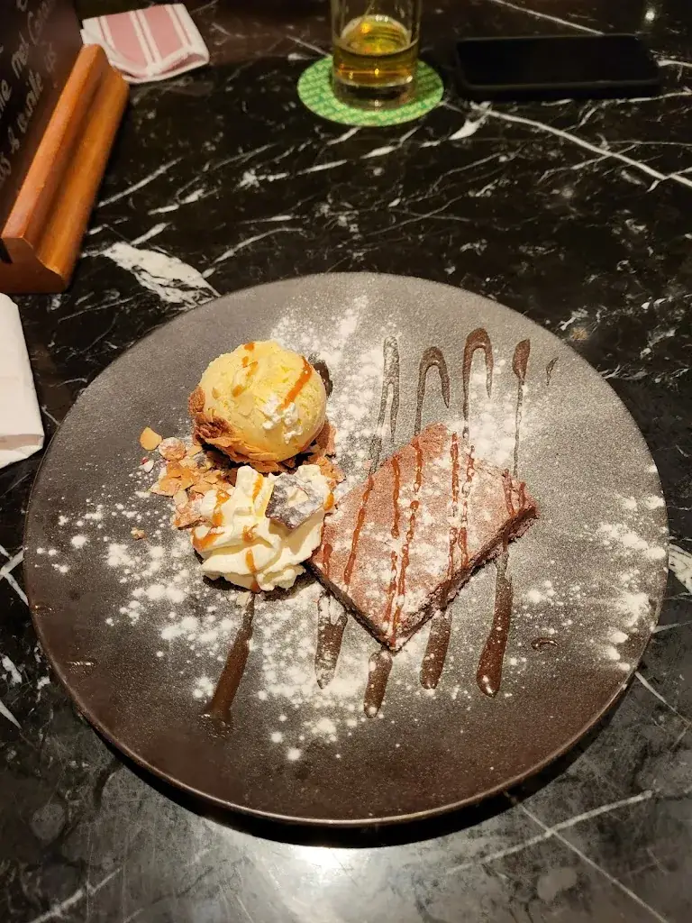 E.C. van Rhee_In den Boekenkast_IJssel_review