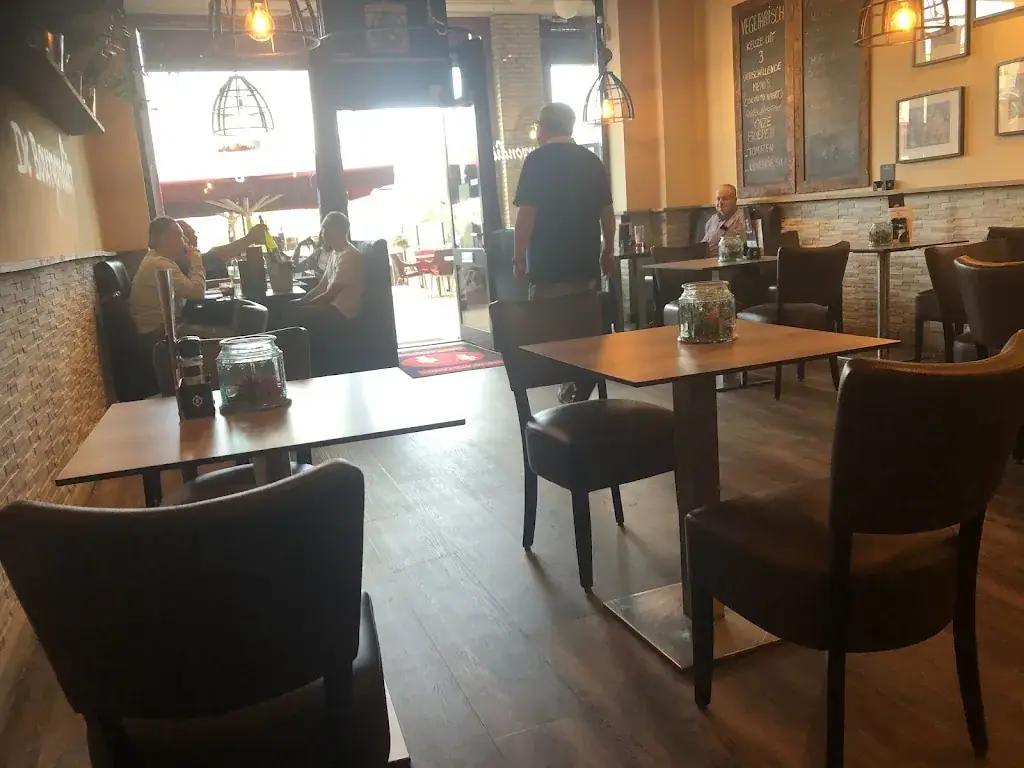 Danielle Belia_Midas Capelle_IJssel_review