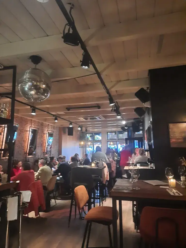 Patricia M_Brasserie Copper_Gouda_review