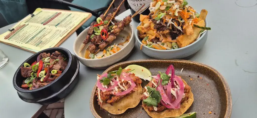 Casa Chow Gouda_Gouda_slider_image_3