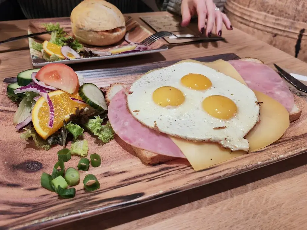 Menu_Restaria 't Luifeltje_Burgum_image_7