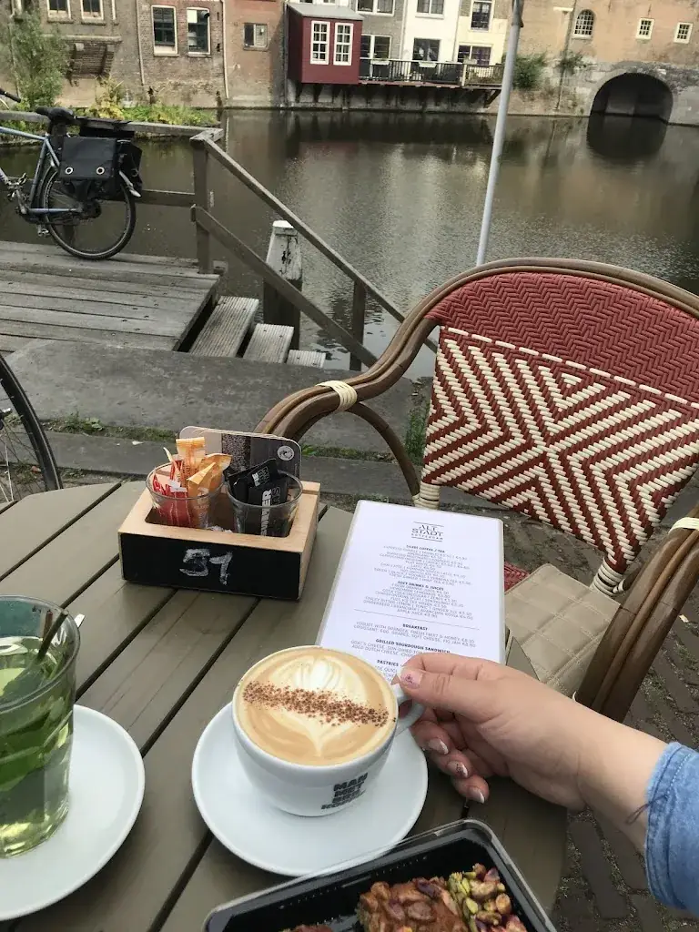 Naama AL_Altstadt Rotterdam_Rotterdam_review