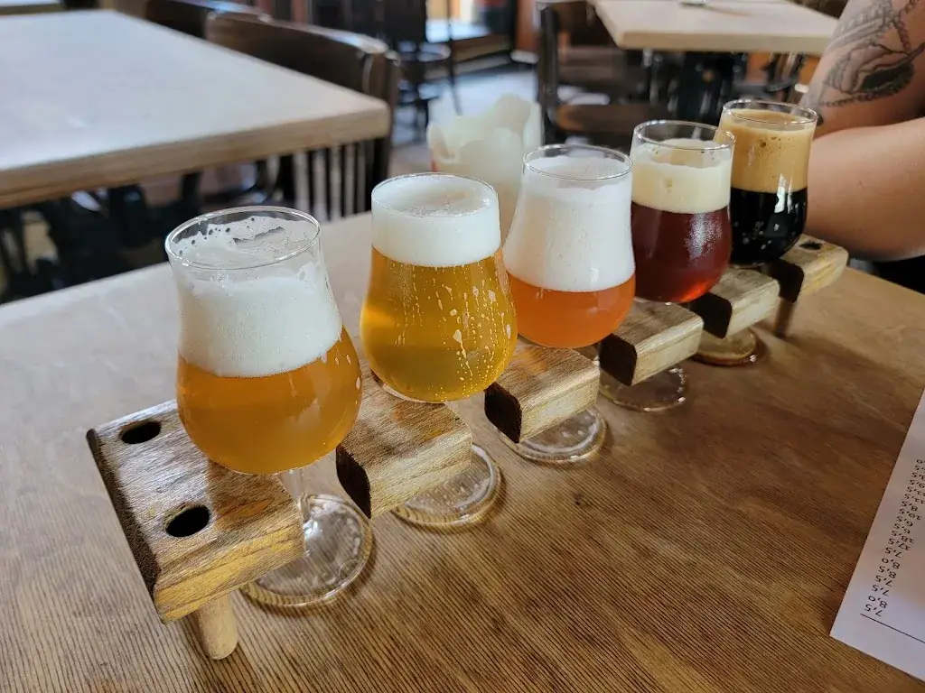 Renaud Lespérance_Stadsbrouwerij De Pelgrim_Rotterdam_reseña