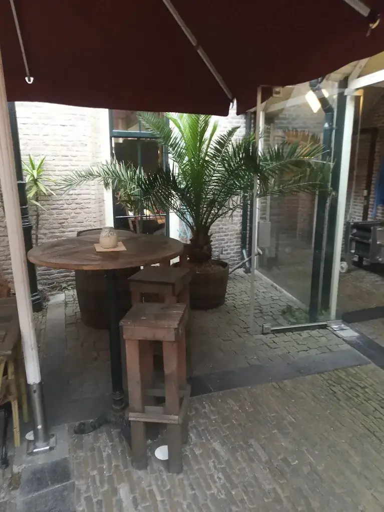 Teodor Zhelyazkov_Stadsbrouwerij De Pelgrim_Rotterdam_reseña