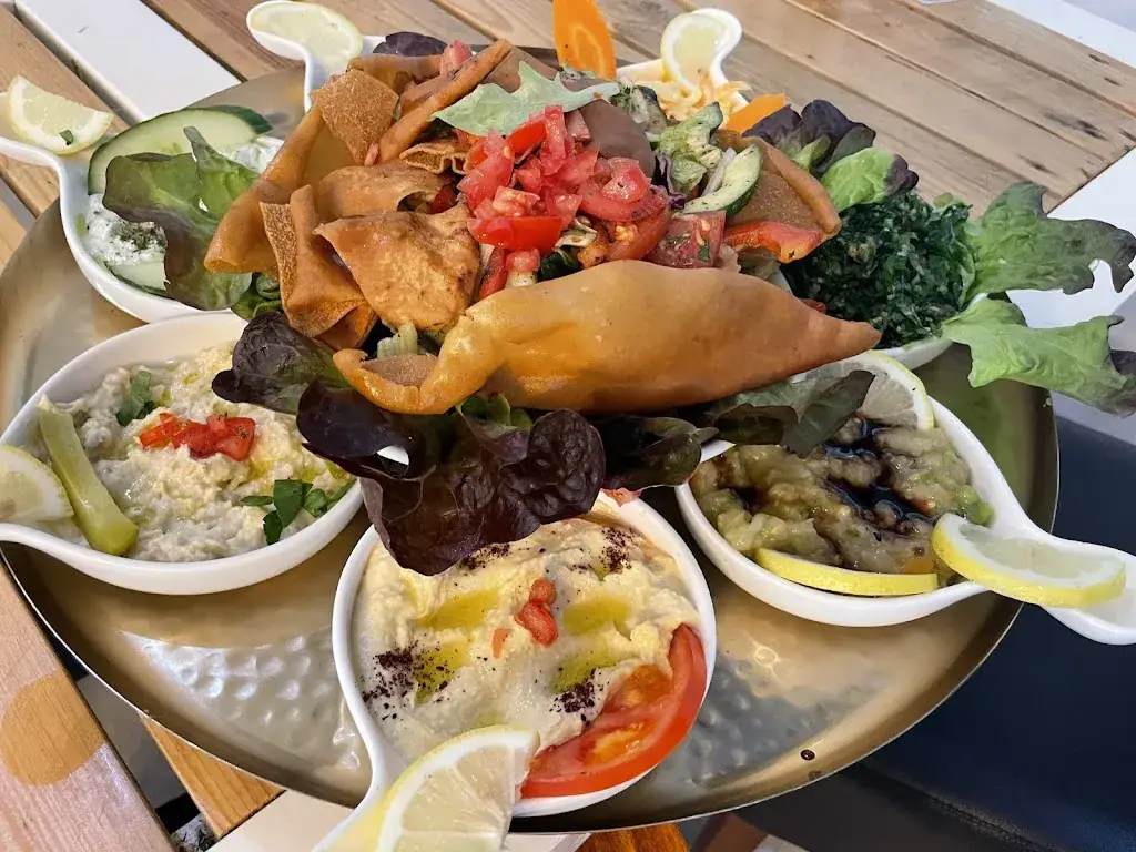 Roaa Sham ( رؤى شام )_Rotterdam_slider_image_3