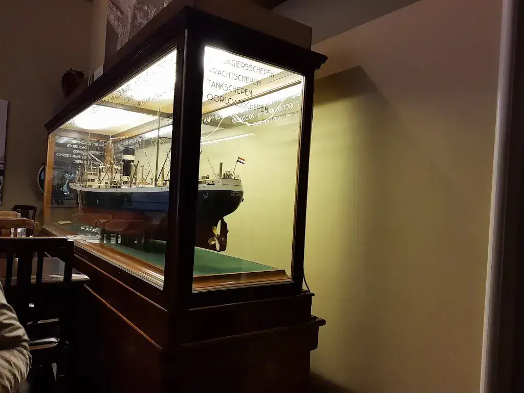 Naeem Bagwan_Café Restaurant Courzand_Rotterdam_review