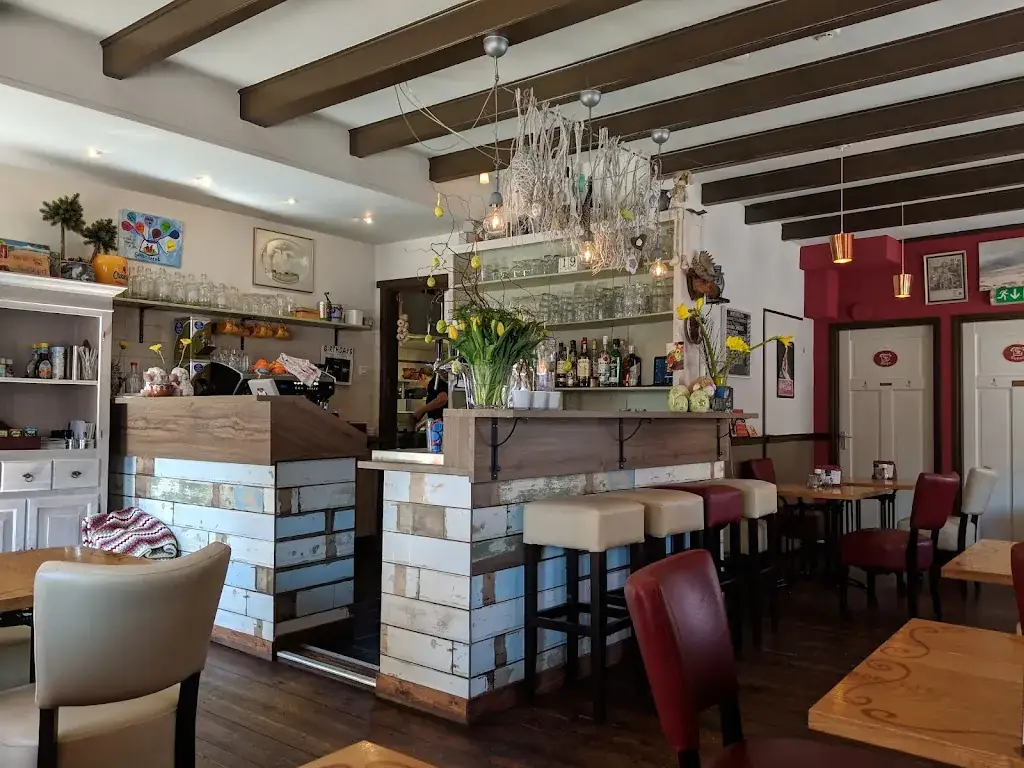 In De Keulse Pot restaurant in Ouddorp