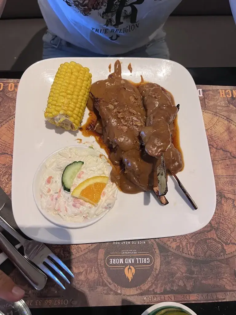 Mike St._Grill and More_Ouddorp_reseña