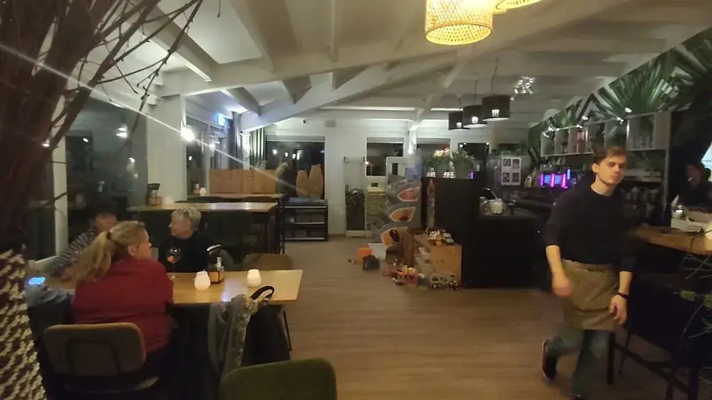 Strandpaviljoen Paal 10_Ouddorp_slider_image_2