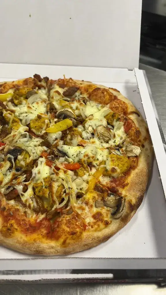 Micky Milano_Döner Home Burgum | Grillroom • Pizzeria 𝘌𝘴𝘵. 𝟤𝟢𝟣𝟧_Burgum_review