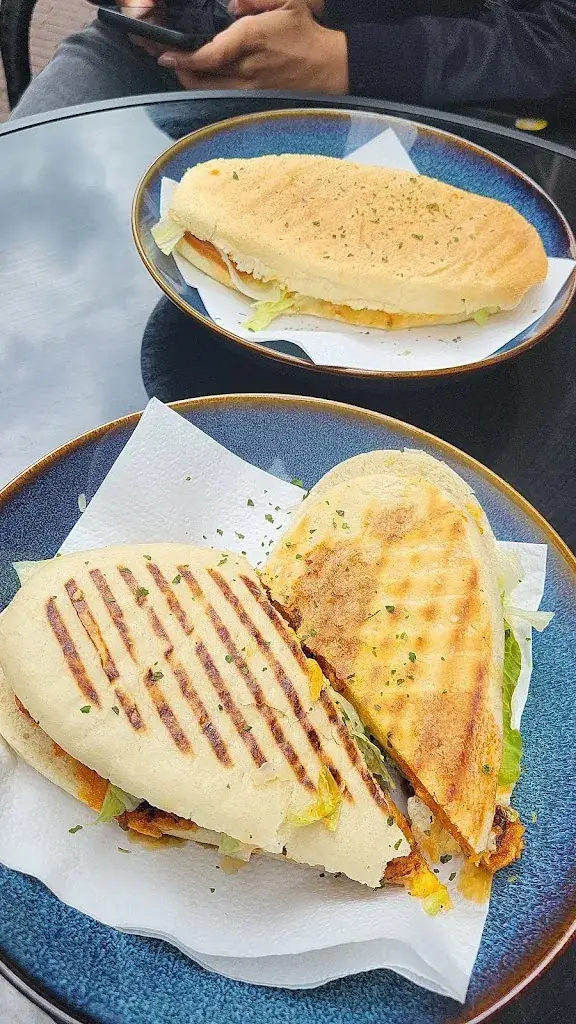 Astria Badal_Bread & Bennie’s_Zoetermeer_review