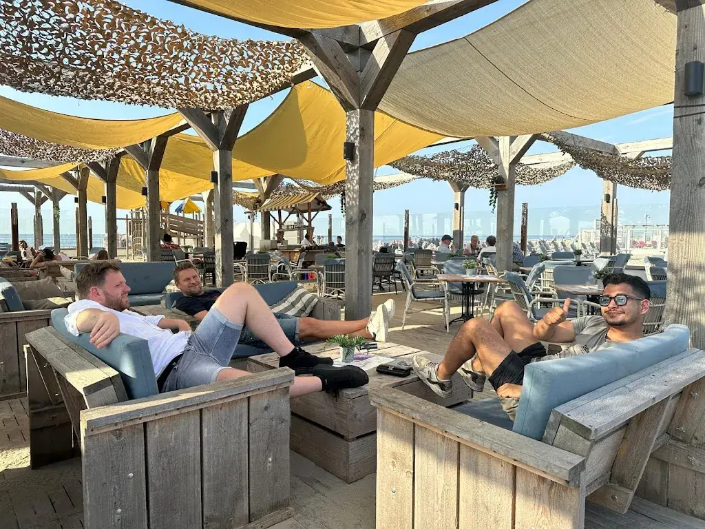 Rag Islam_Strandrestaurant FFTijd_Holland_review