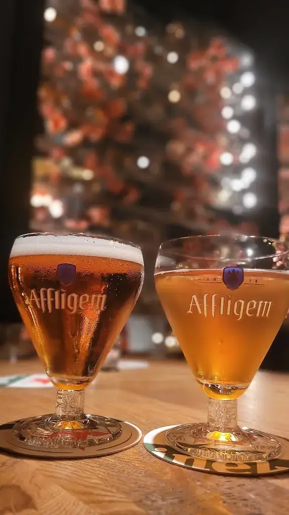 Rukmini Mitra_Heeren van Ambacht_Hendrik-Ido-Ambacht_review