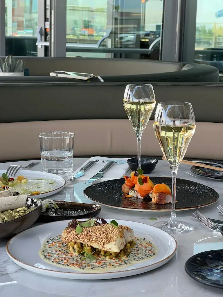 Restaurant KITA_Hendrik-Ido-Ambacht_slider_image_3