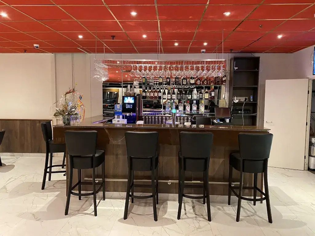 Highway Restaurant restaurant in Rotterdam