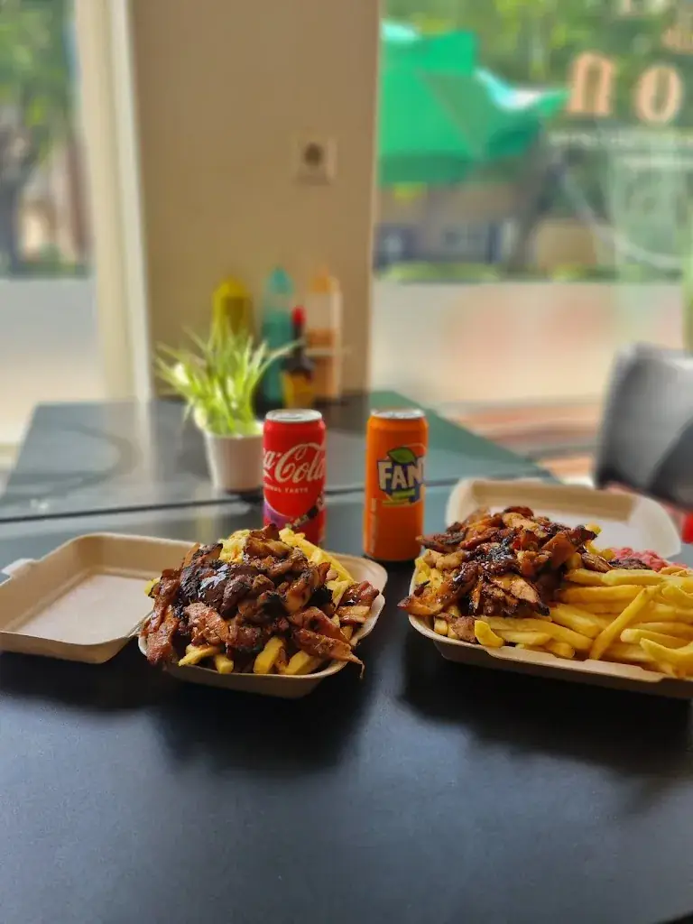 Eethuis Saron_Rotterdam_slider_image_2