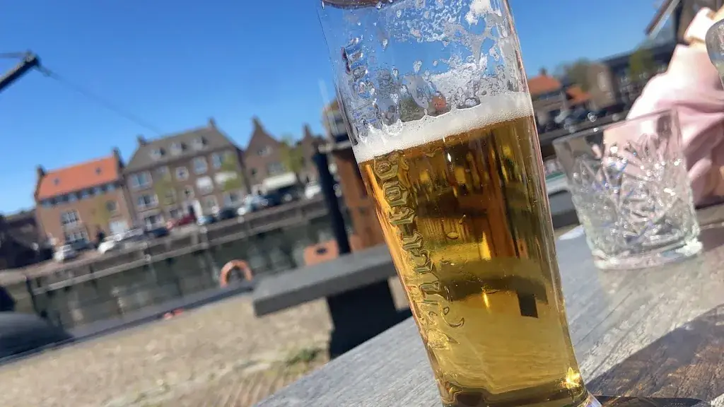 Sven Scheik_De Waag Hellevoetsluis_Hellevoetsluis_review