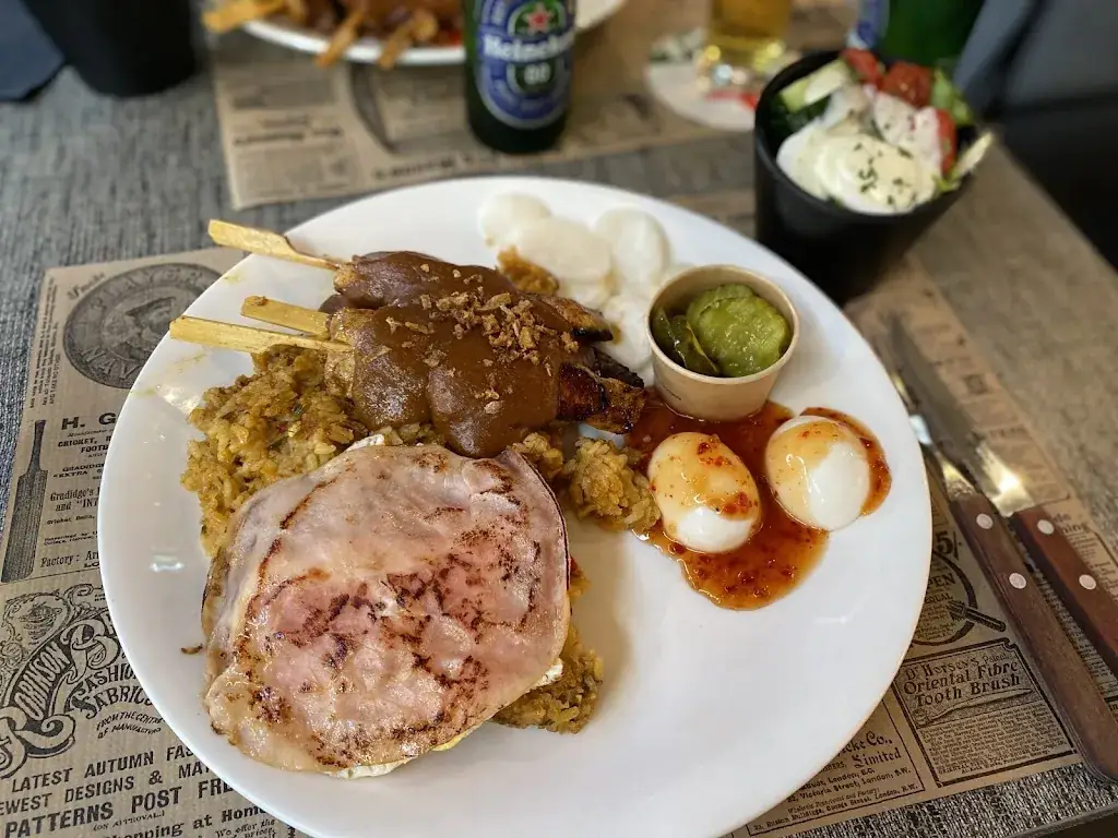 Eisuke Itou_Brasserie/Cafetaria Family Treffers_Honselersdijk_review