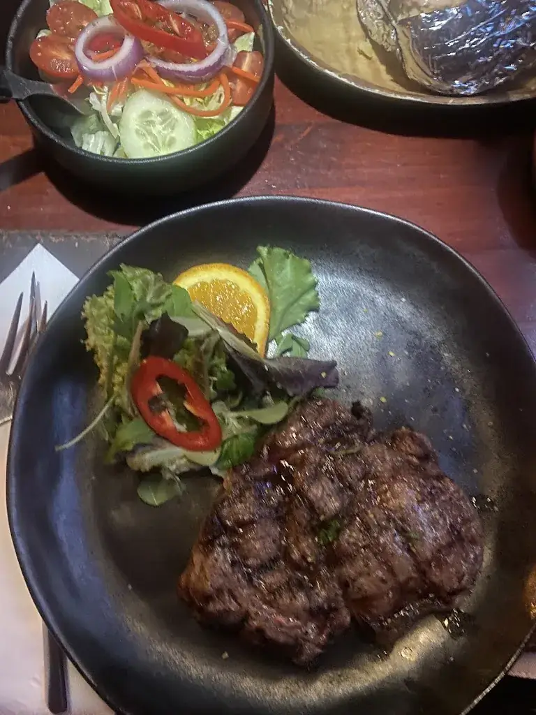 Monica Escobar_La Rueda_Hillegom_review