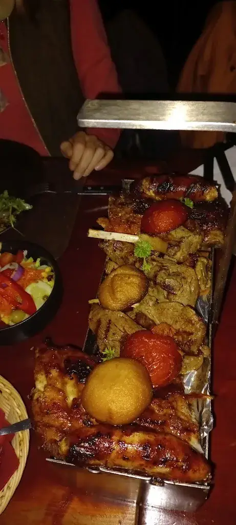 M vW_La Rueda_Hillegom_review