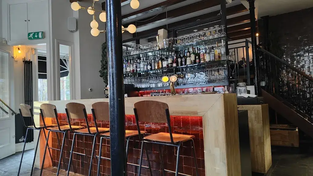 Andrea Moro_Beniràs Bar & Kitchen_Leiden_reseña