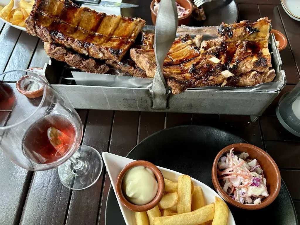 Ramiro Serier_Casa Ramon_Leiden_review