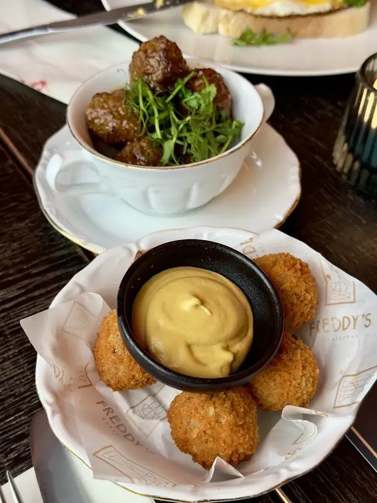 Jeannie Burleson_FREDDY’S Leiden_Leiden_review